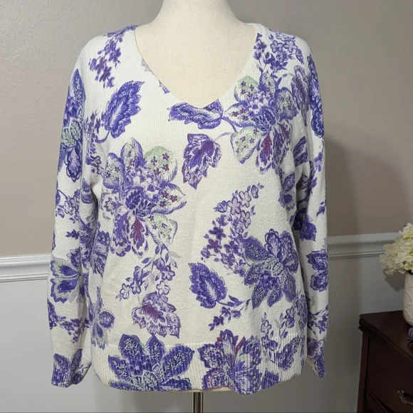 3/$30 Loft Purple And White Sweater - Picture 2 of 7